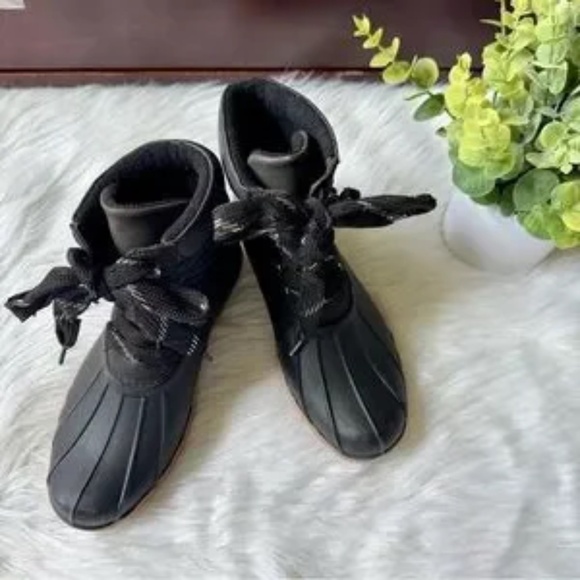 Justice Black Waterproof Duck Boots – Insulated Lace-Up Winter Rain Boots Sz 3/5 - Picture 7 of 10